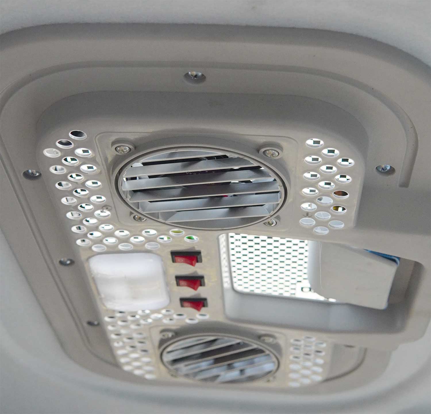 PL1 Lüfung Ausstelldach Bleuchtung innen